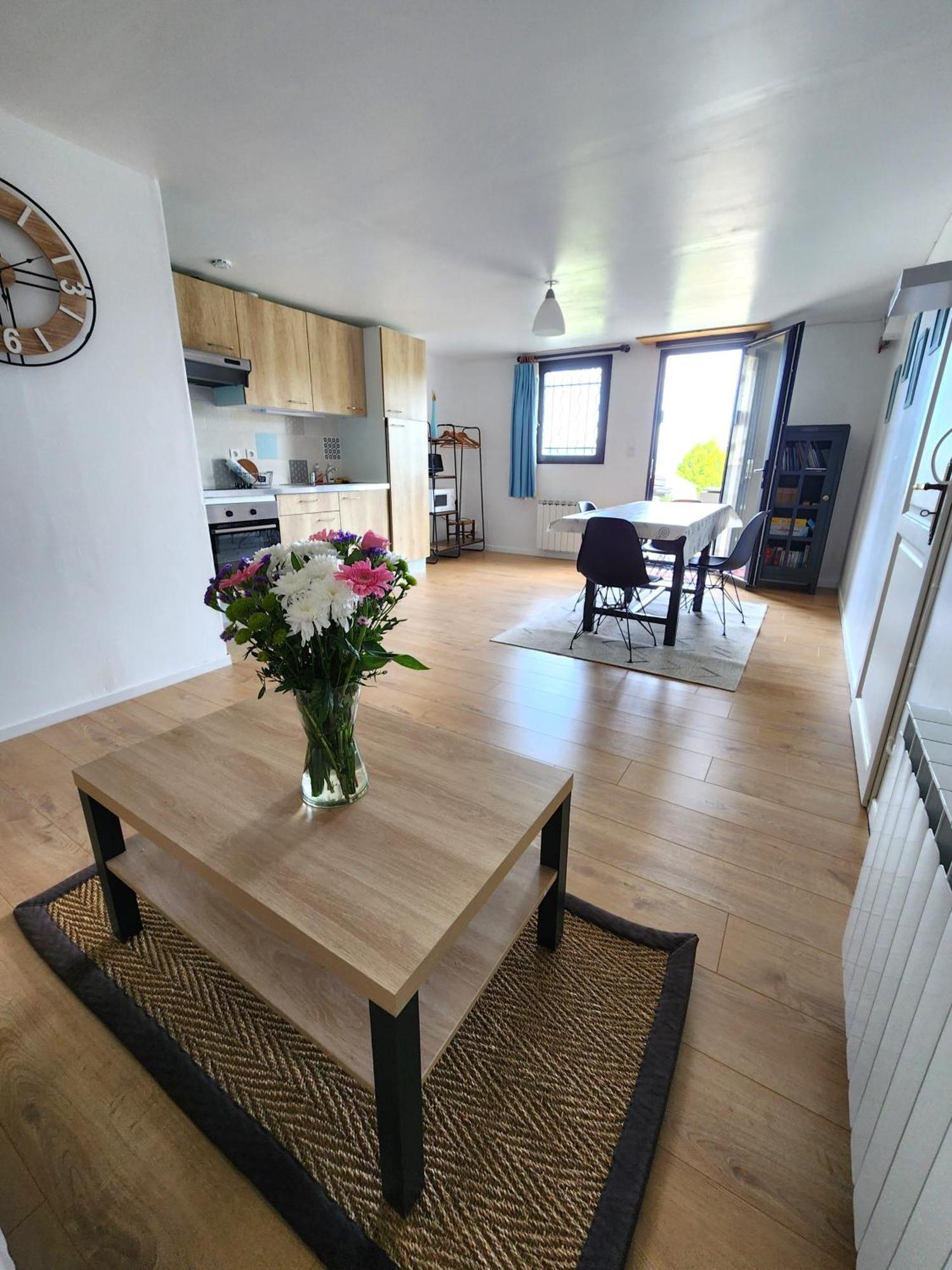 Appartement Independant Dans Maison Au Calme Pugny-Chatenod Екстер'єр фото
